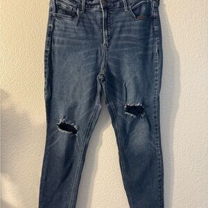 Stylish Blue Distressed Women's Jeans